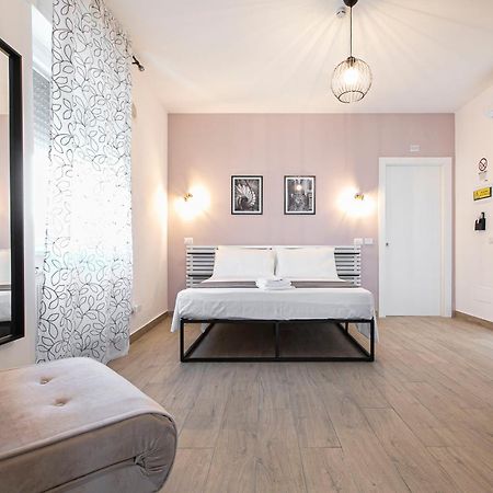 Domina Guest House Fiumicino Exterior photo