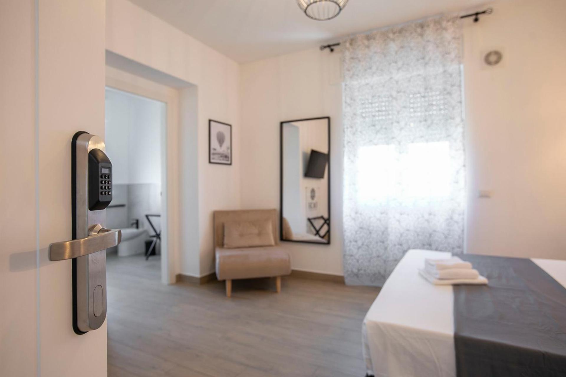 Domina Guest House Fiumicino Exterior photo